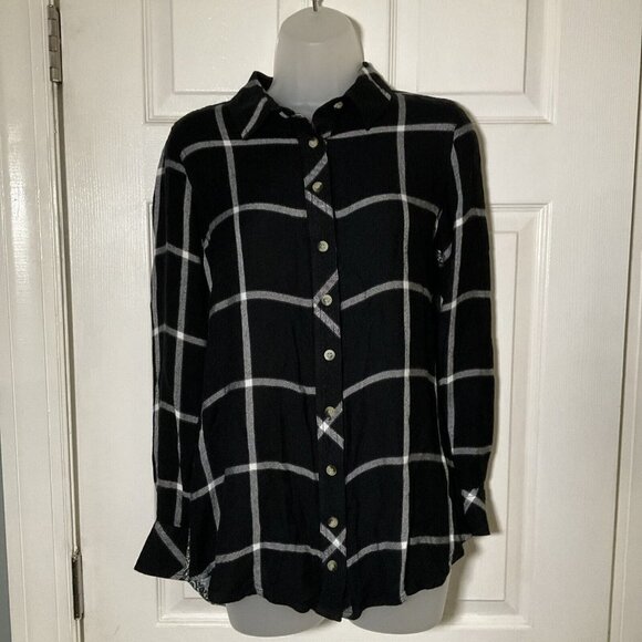 Tolani Collection Long-Sleeve Button Plaid Tunic Black/White - Picture 6 of 12